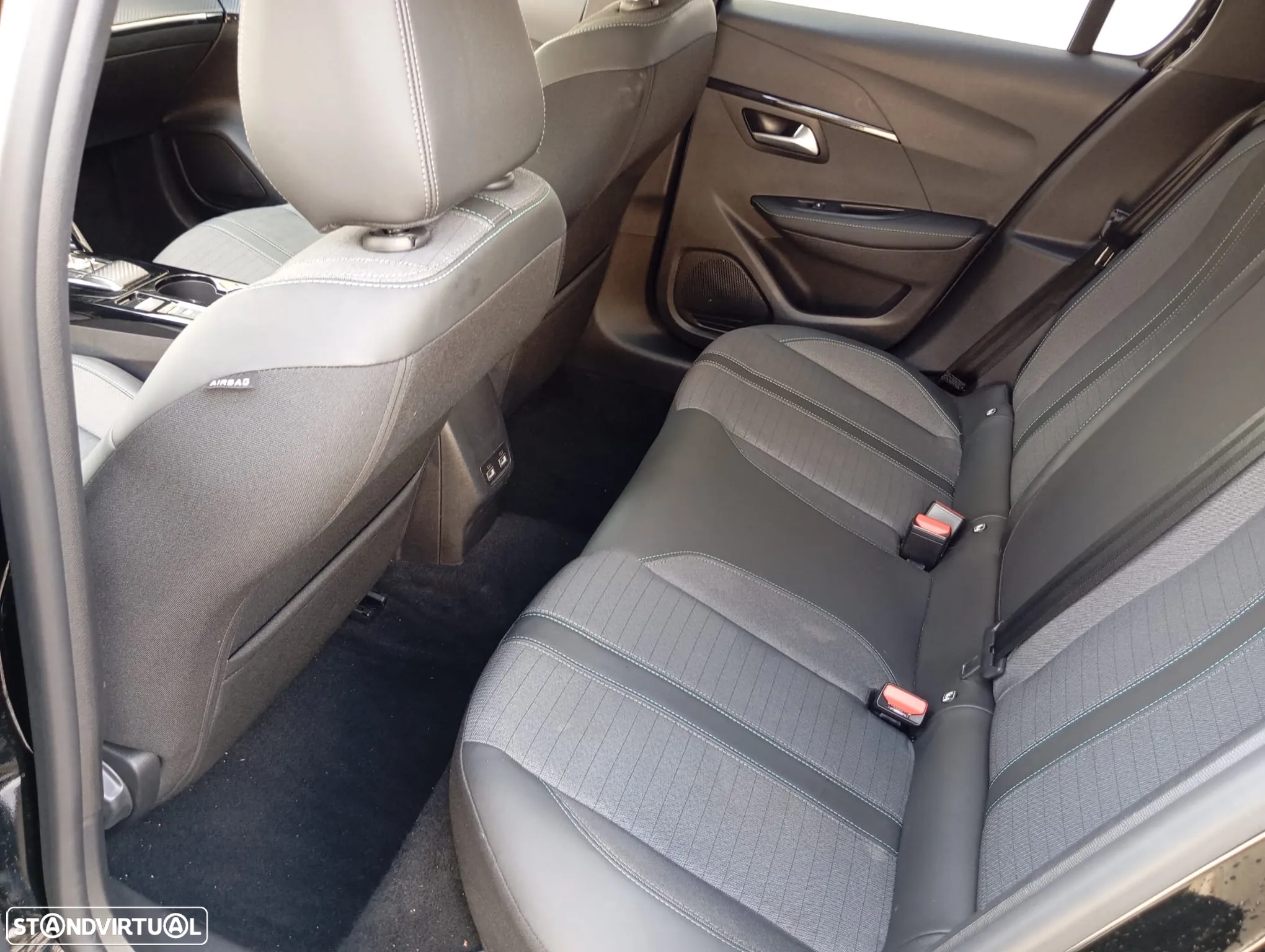 Peugeot e-208 50 kWh Allure Pack - 14
