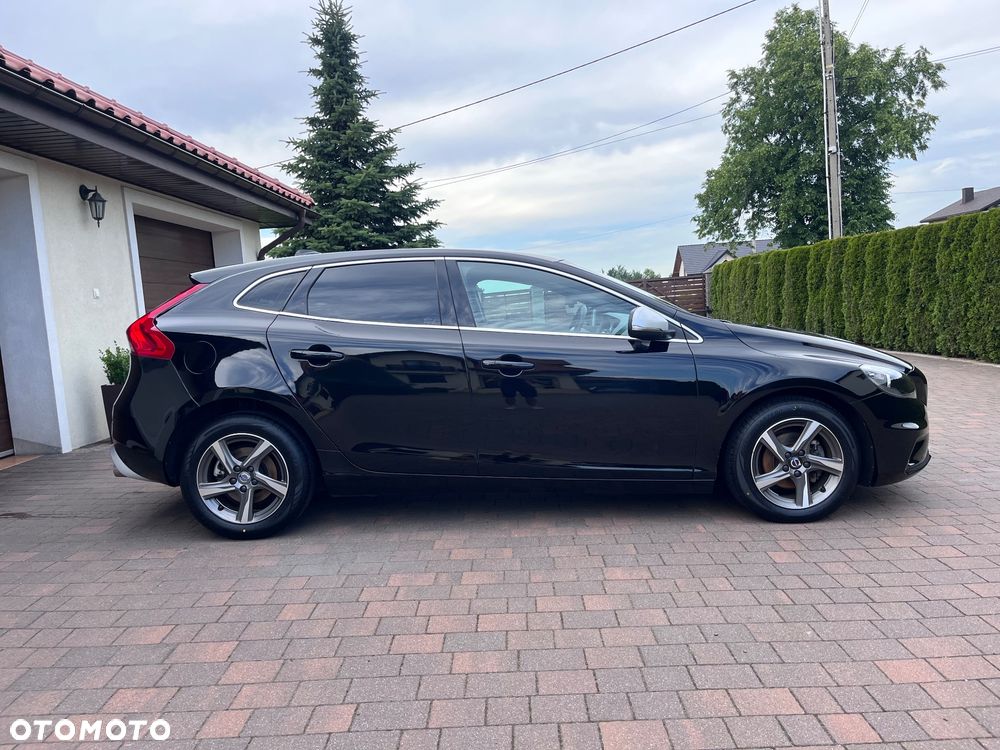 Volvo V40 D2 Drive-E R-Design Momentum - 5