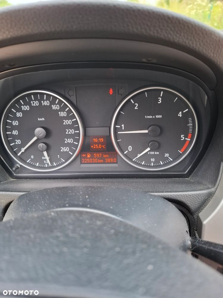 BMW Seria 3 318d - 10
