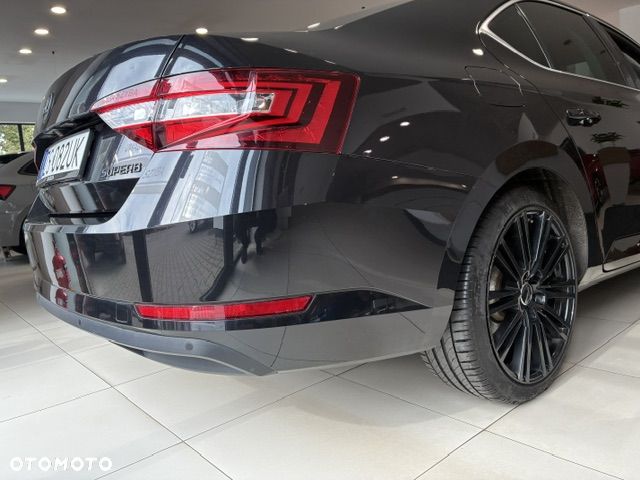 Skoda Superb 2.0 TDI DSG Ambition - 31