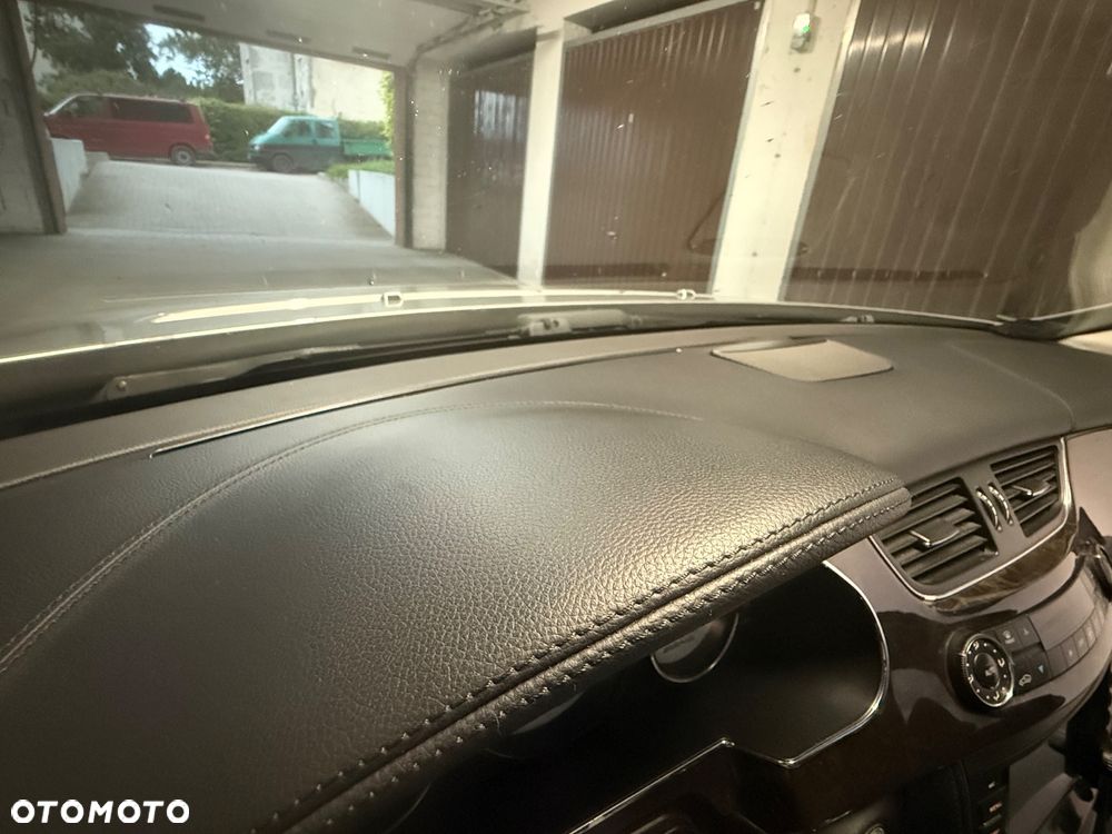 Mercedes-Benz CLS 500 - 24