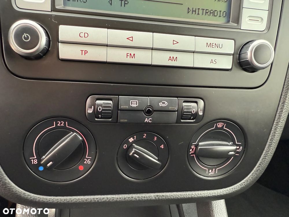 Volkswagen Golf 1.9 TDI DPF Edition BlueMotion - 29