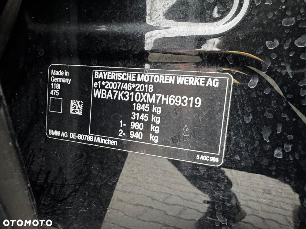 BMW Seria 1 118i Edition M Sport Shadow - 40