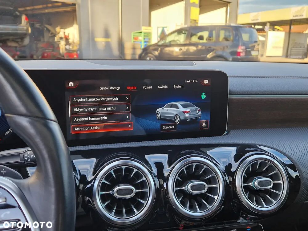 Mercedes-Benz Klasa A 220 4Matic 7G-DCT AMG Line - 16