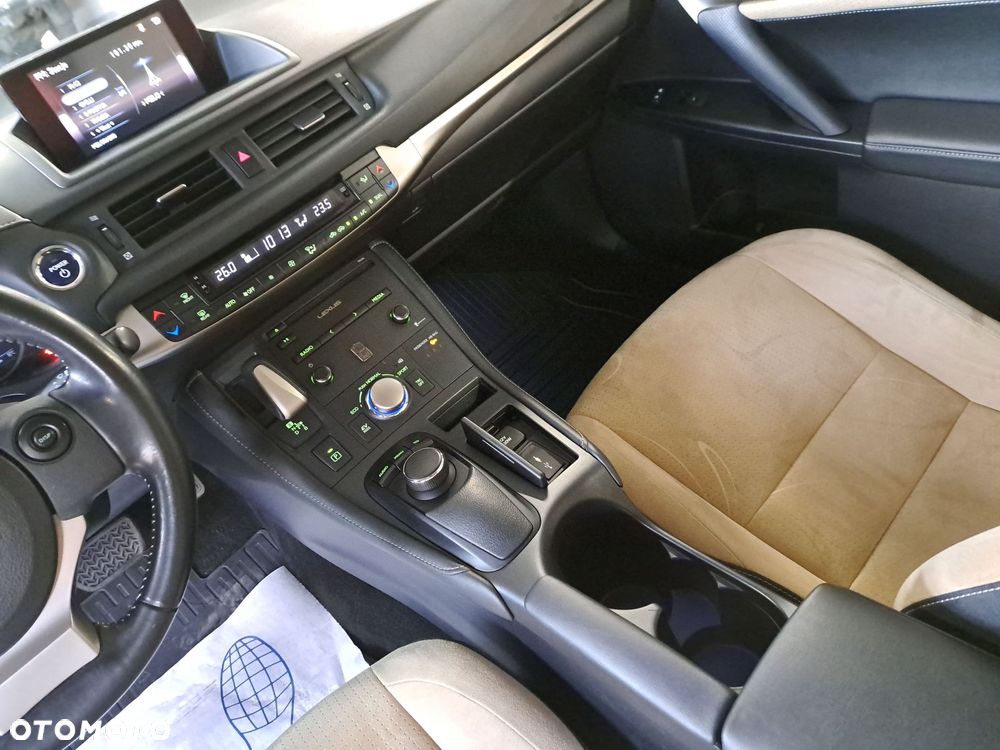 Lexus CT 200h Elegance - 28