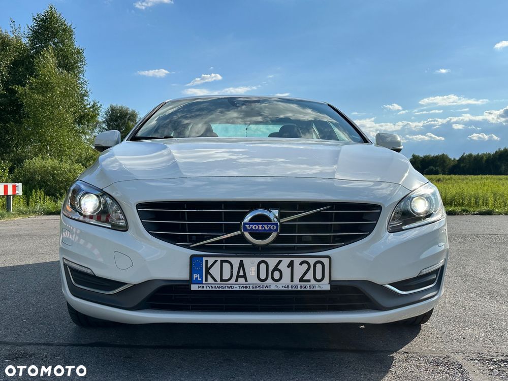 Volvo S60 D5 AWD Momentum - 2