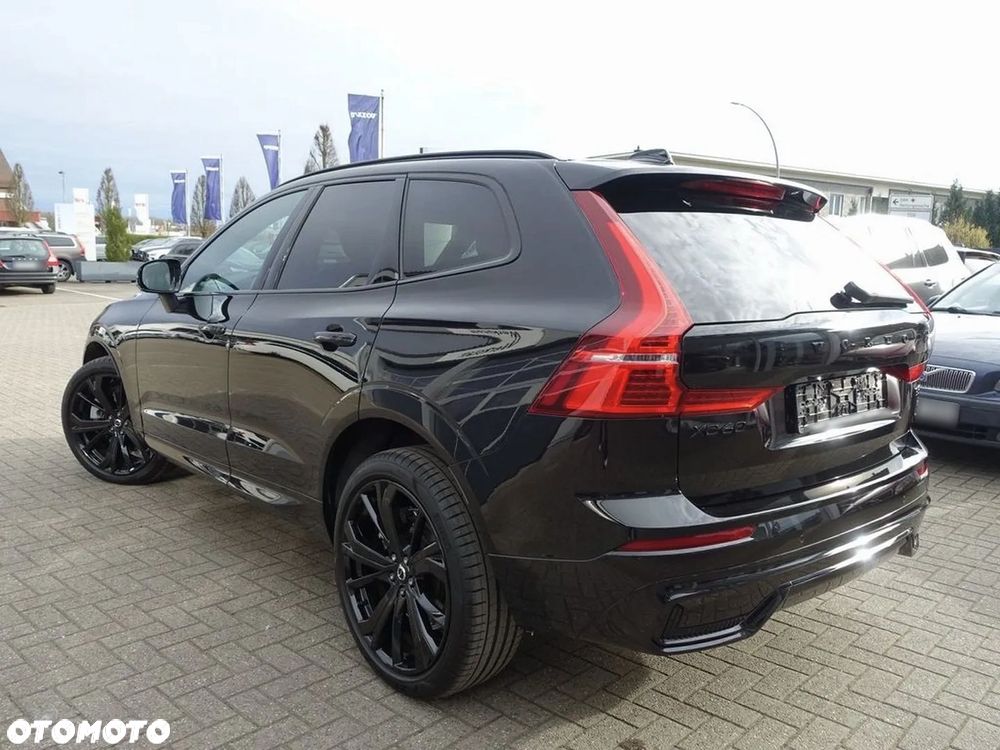Volvo XC 60 B5 B AWD Plus Black Edition - 3