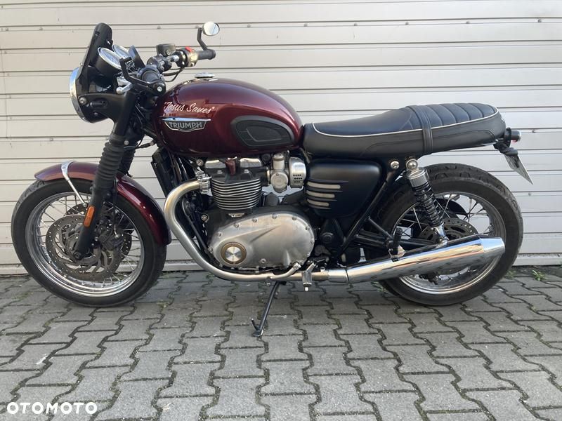 Triumph Bonneville - 2