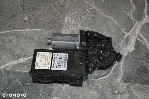 AUDI A4 B6 B7 SILNICZEK SZYB LEWY PRZÓD PRZEDNI 8E1959801H