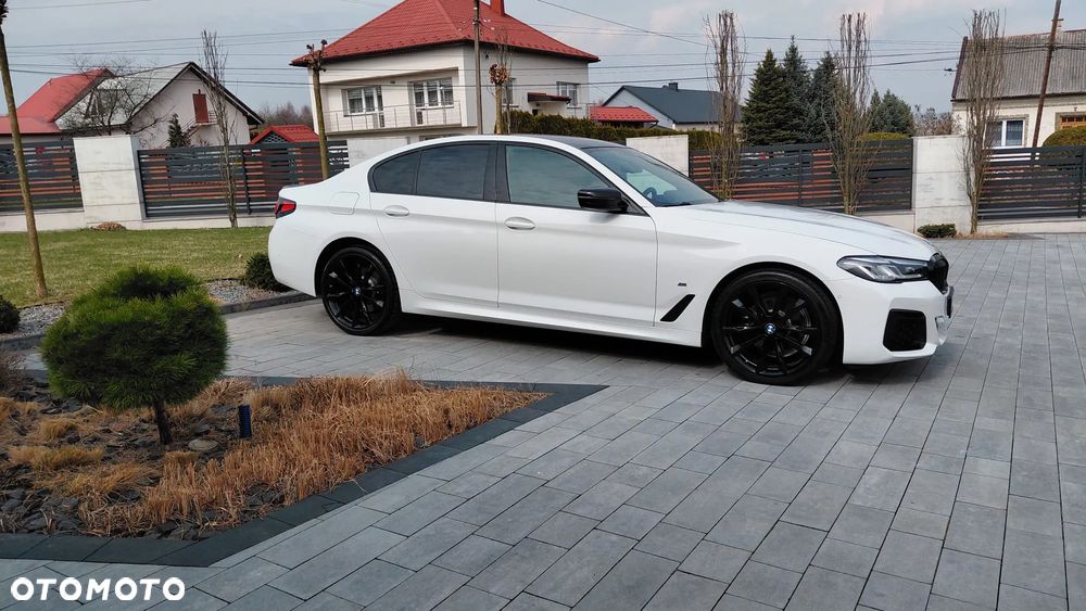 BMW Seria 5 518d Sport Line - 4