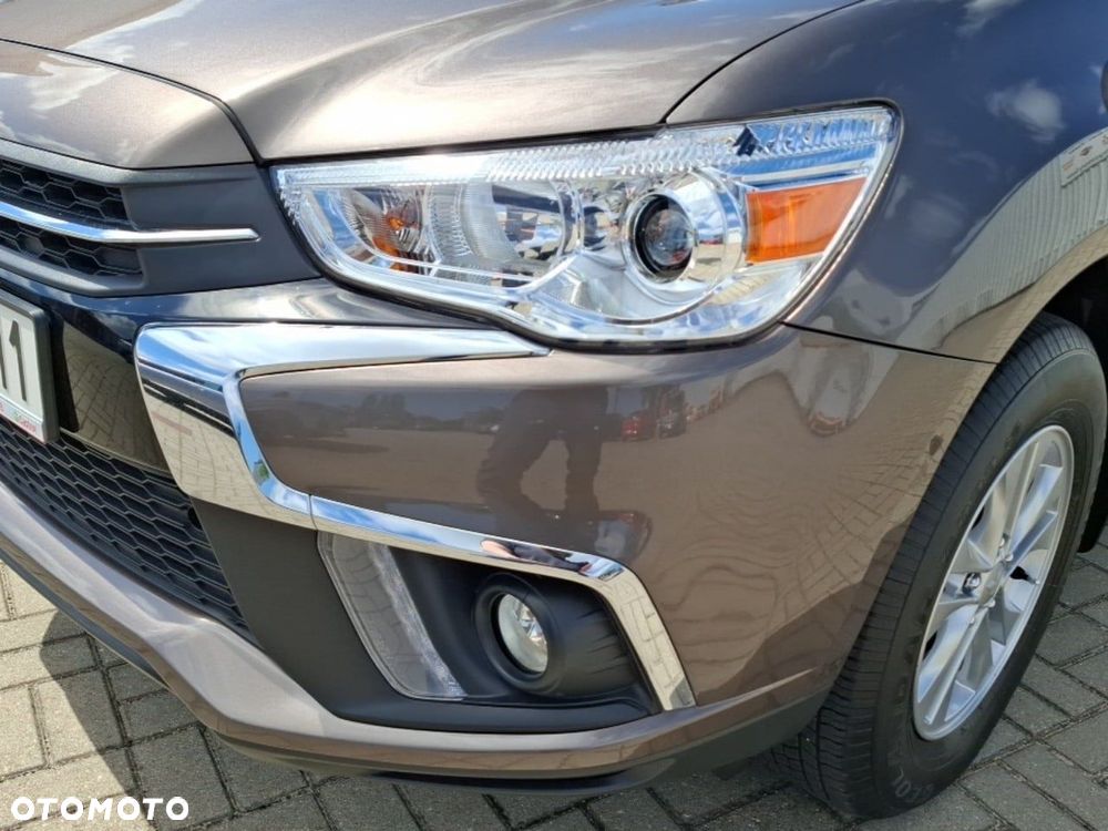 Mitsubishi ASX - 16