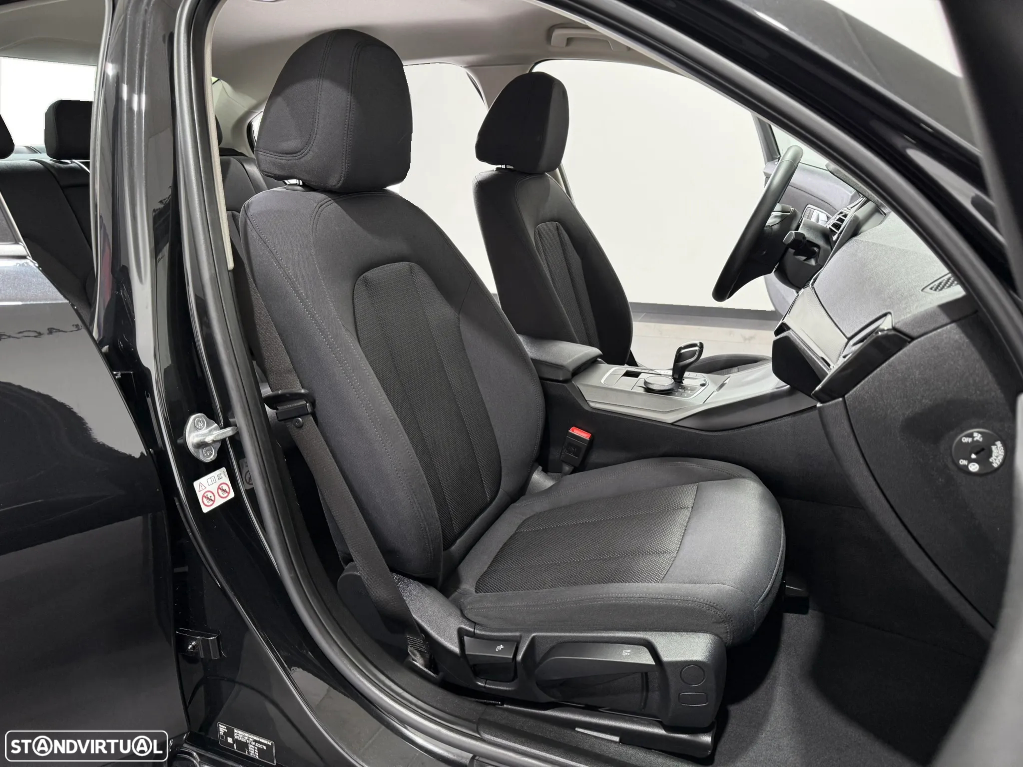 BMW 330 e Corporate Edition Auto - 37