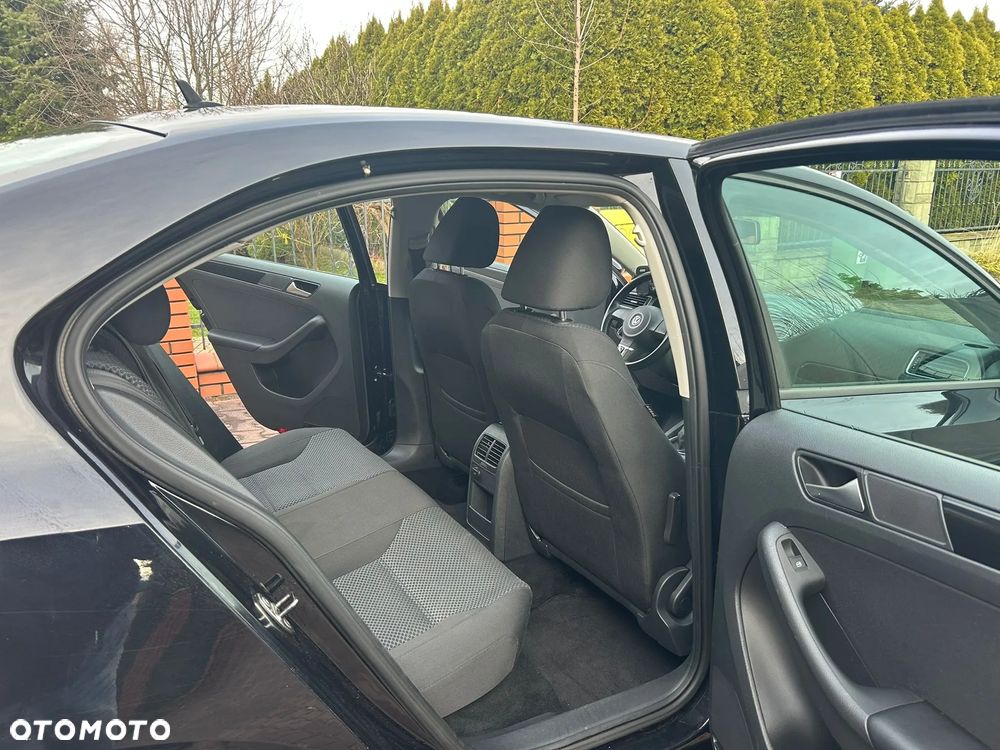 Volkswagen Jetta 1.4 TSI Comfortline - 12