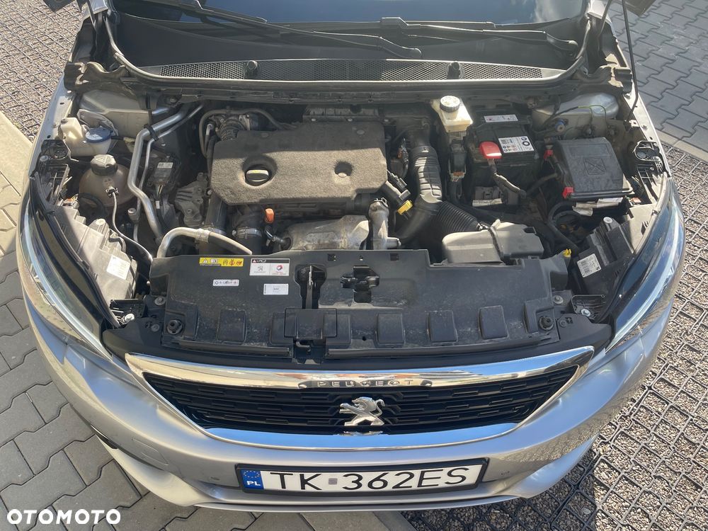 Peugeot 308 1.5 BlueHDi Active Pack Business S&S EAT8 - 23