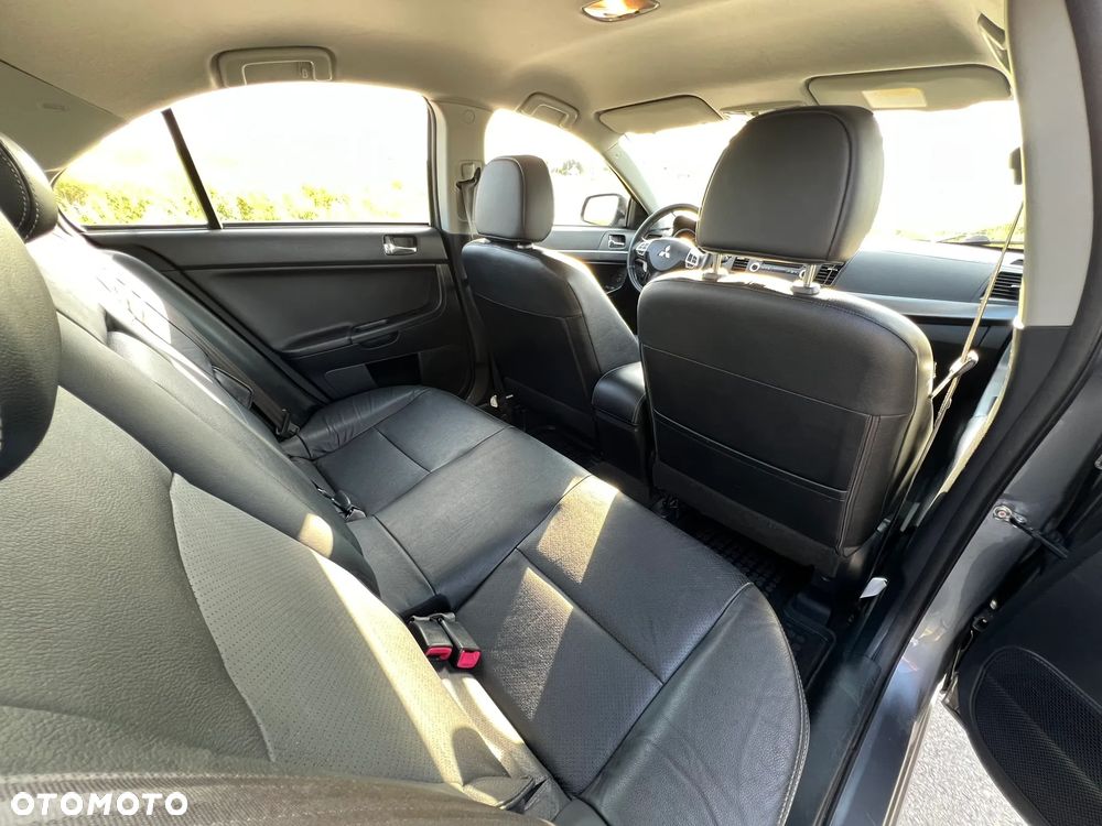 Mitsubishi Lancer 1.8 Instyle CVT - 10