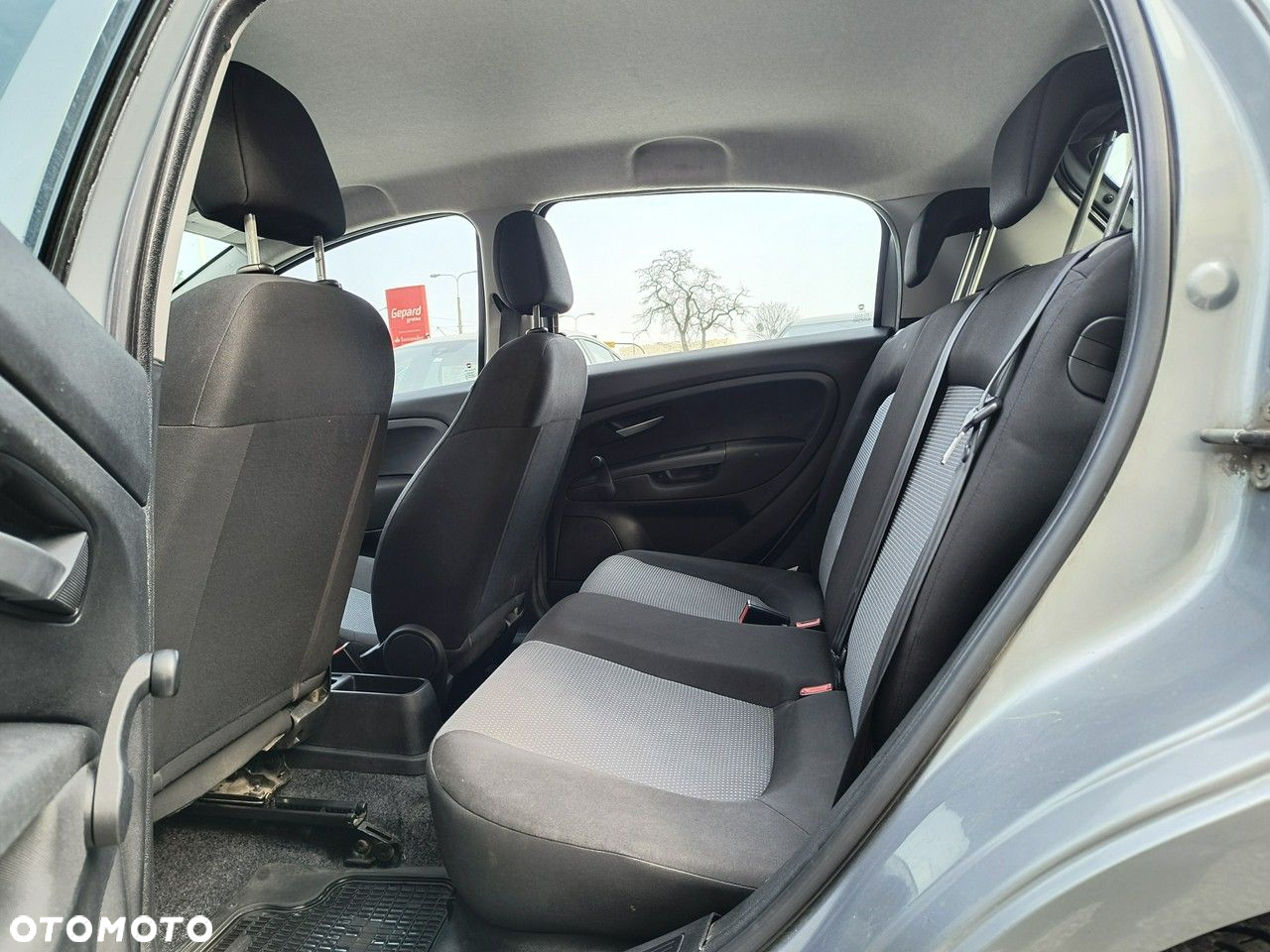 Fiat Grande Punto - 11