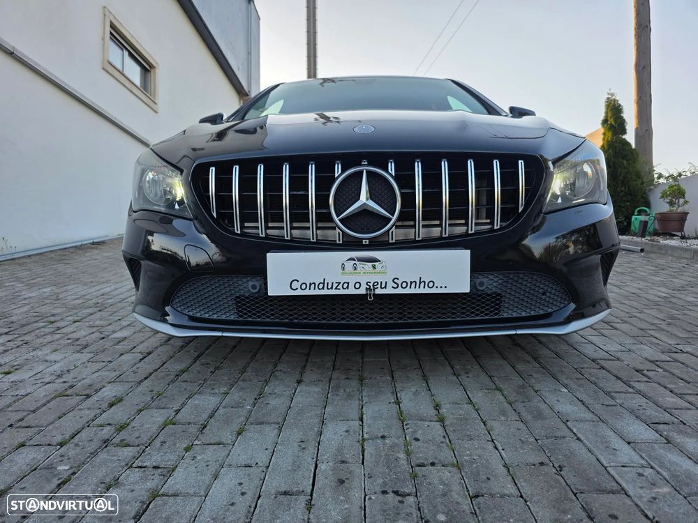 Mercedes-Benz CLA 180 d Shooting Brake AMG Line - 38
