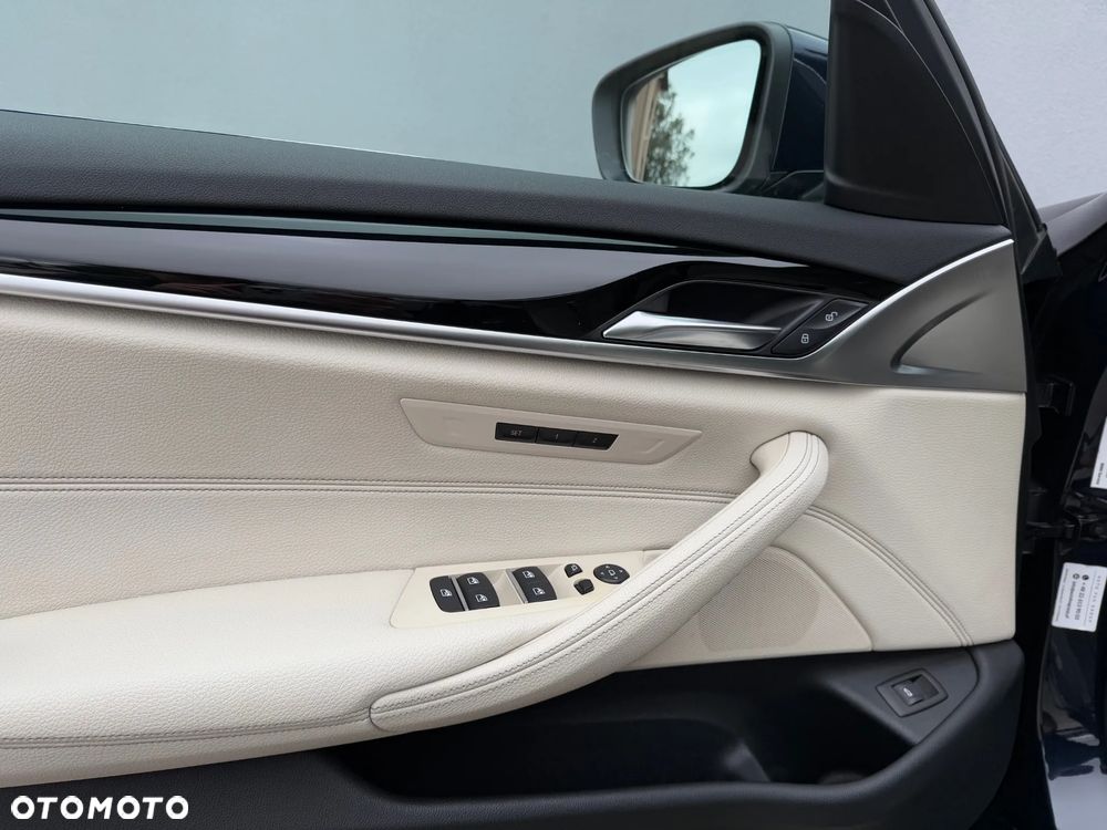 BMW Seria 5 520d - 22