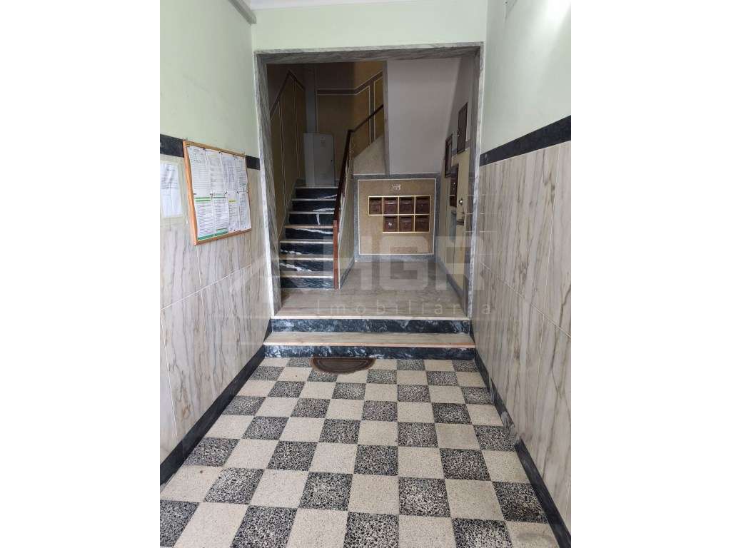 T3 | RENOVADO | 2º ANDAR COM 2 CASAS DE BANHO | ALTO SEIXALINHO - Grande imagem: 3/33