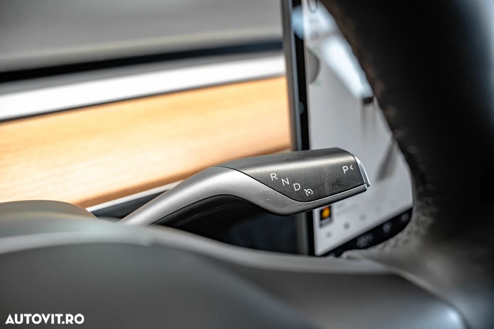 Tesla Model 3 Langstreckenbatterie Allradantrieb Dual Motor - 15