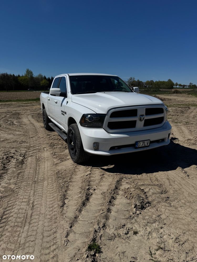 Dodge RAM 5.7 4x4 - 3