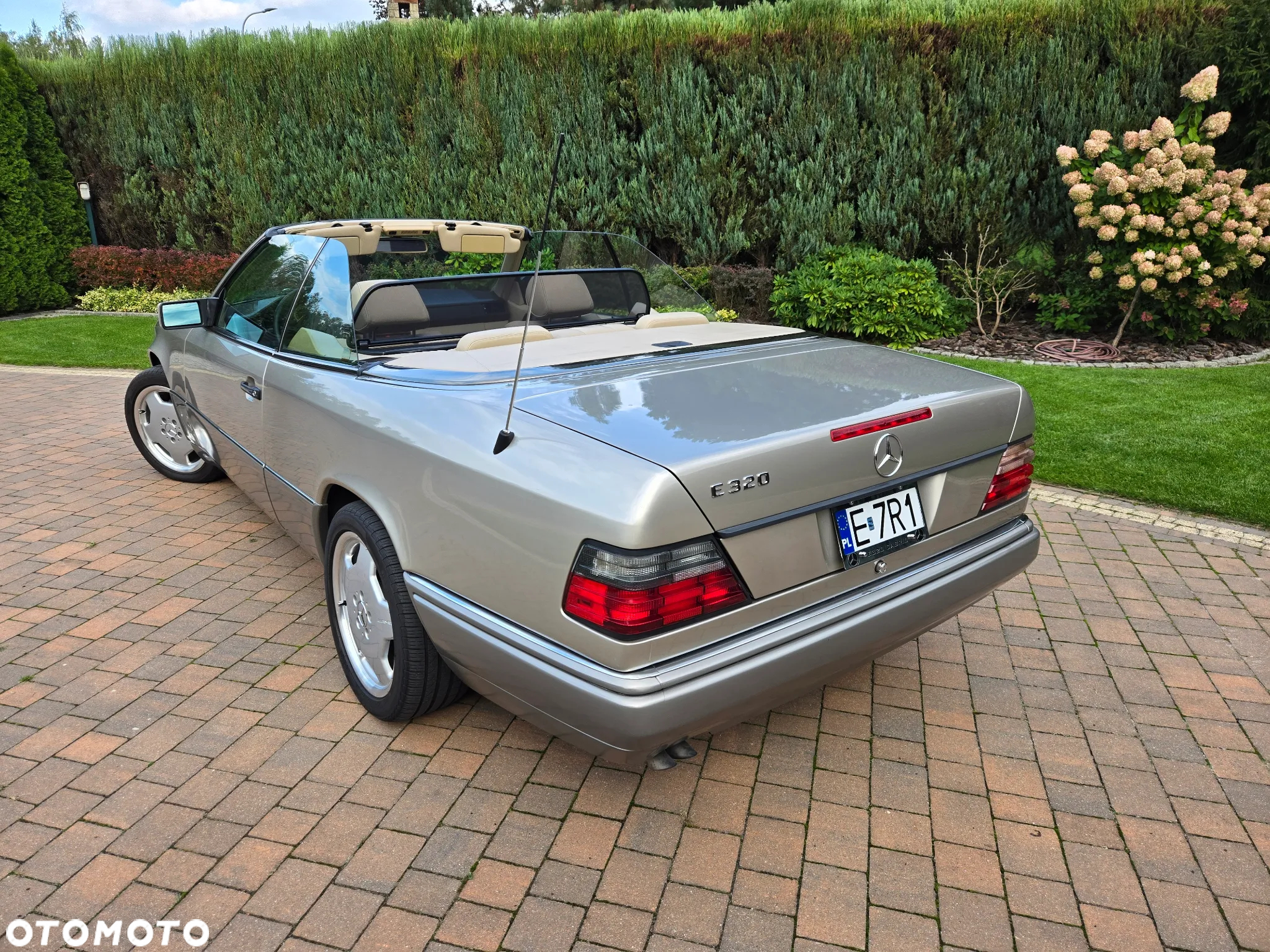 Mercedes-Benz Klasa E 320 - 2