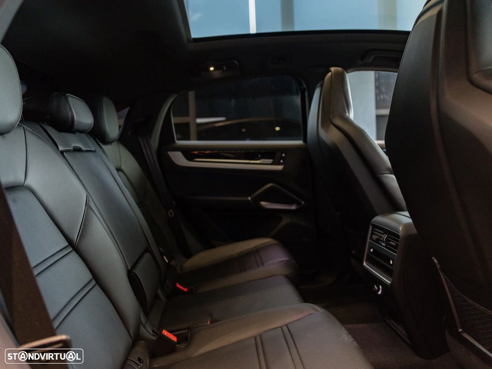 Porsche Cayenne Coupé S E-Hybrid - 38