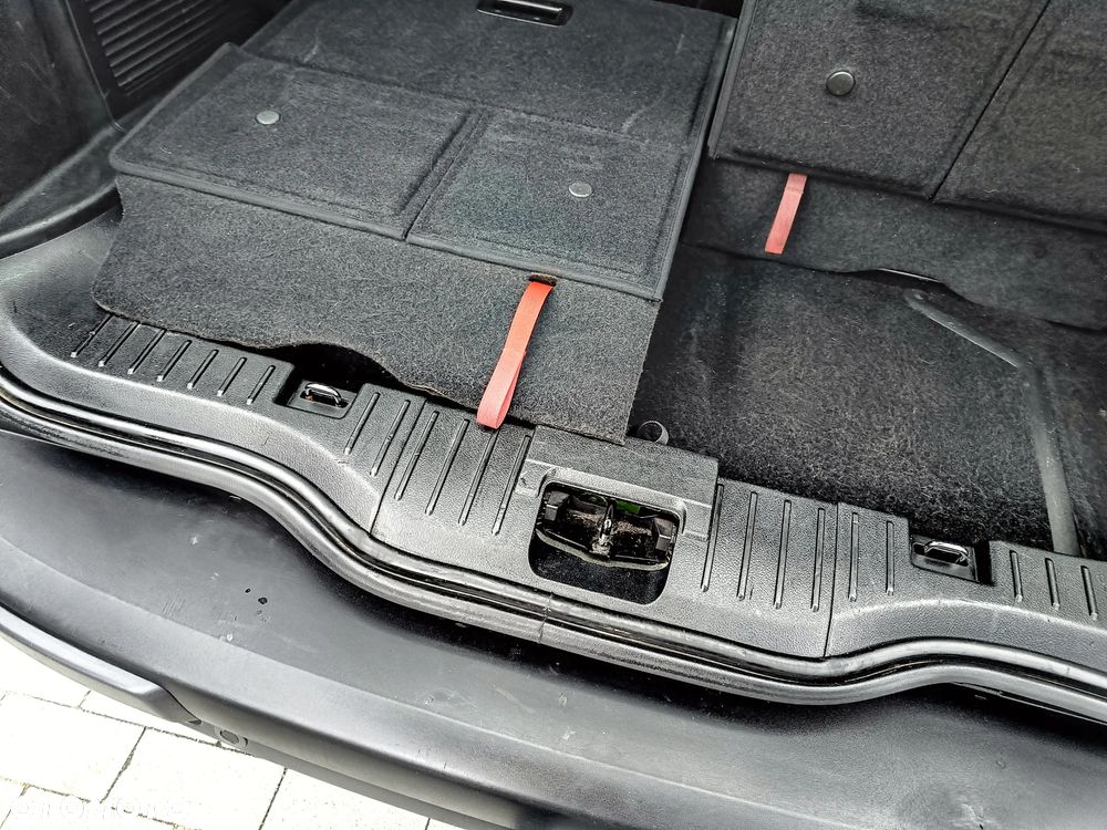 Ford Galaxy 2.0 TDCi Titanium - 25