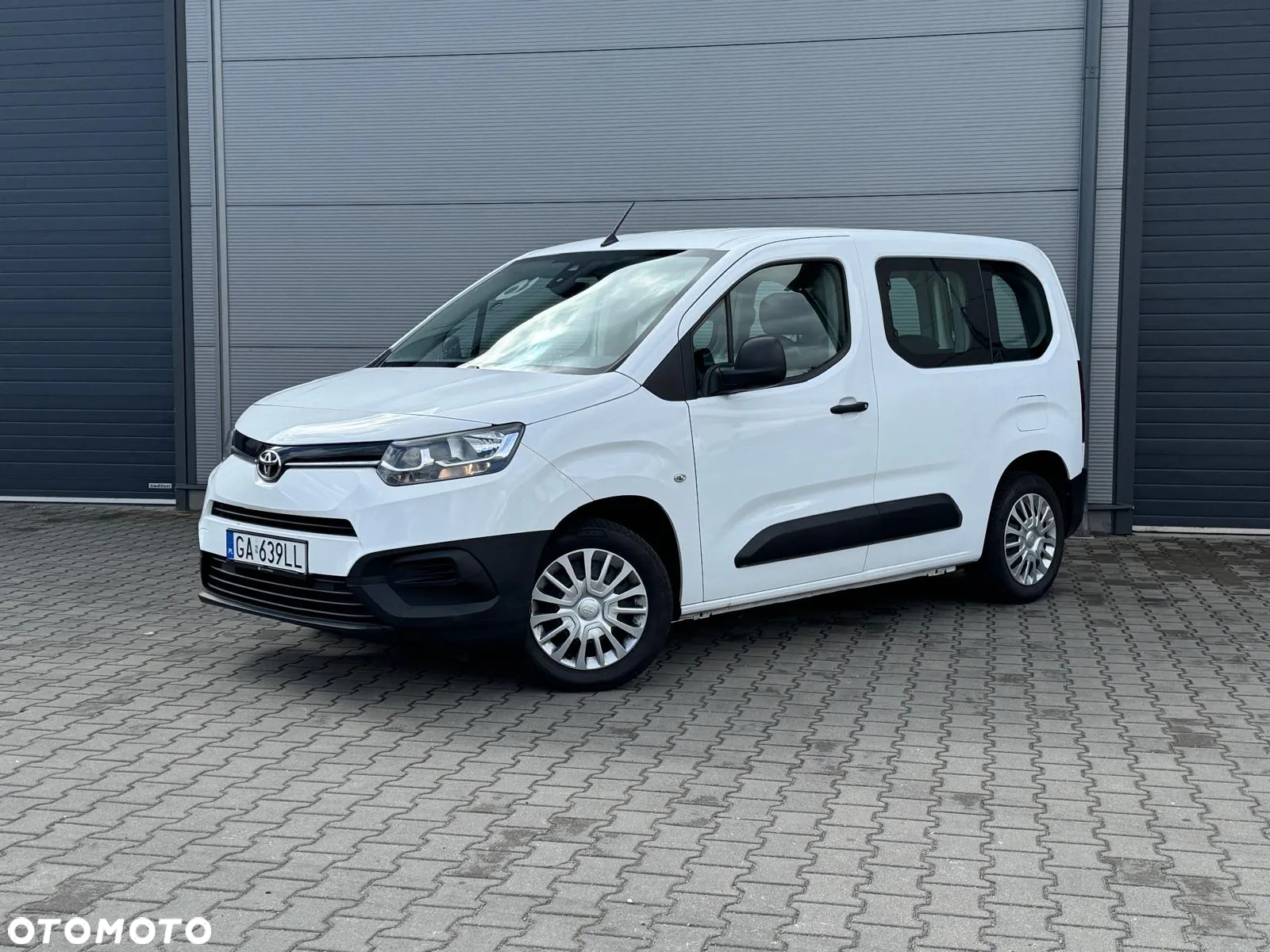 Toyota Proace City Verso 1.2 D-4T Business - 2
