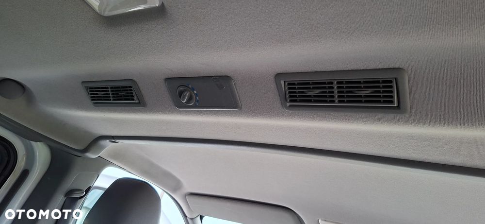 Opel Vivaro - 25
