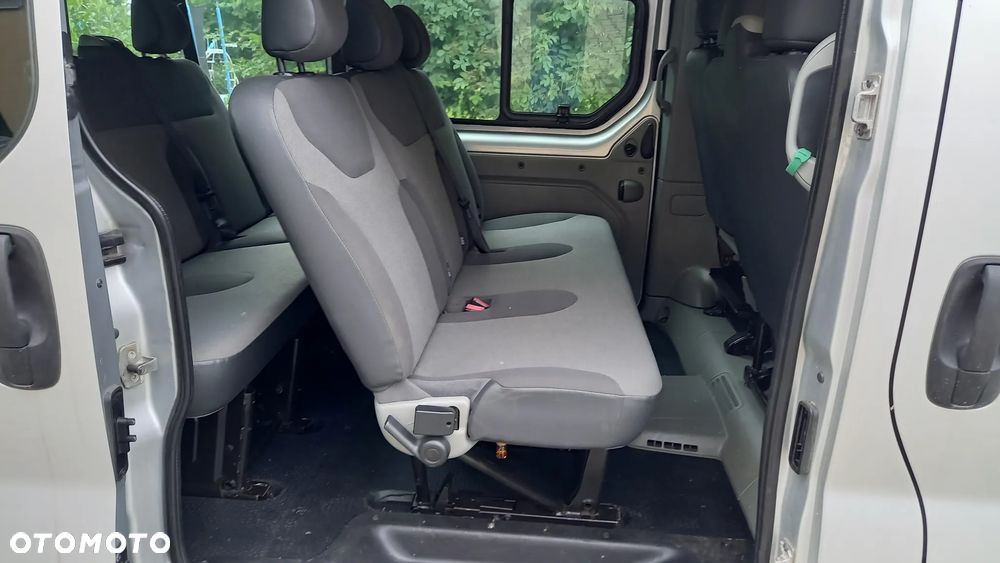 Renault Trafic 2.0 dCi 115 Passenger FAP L2H1 Expression - 32