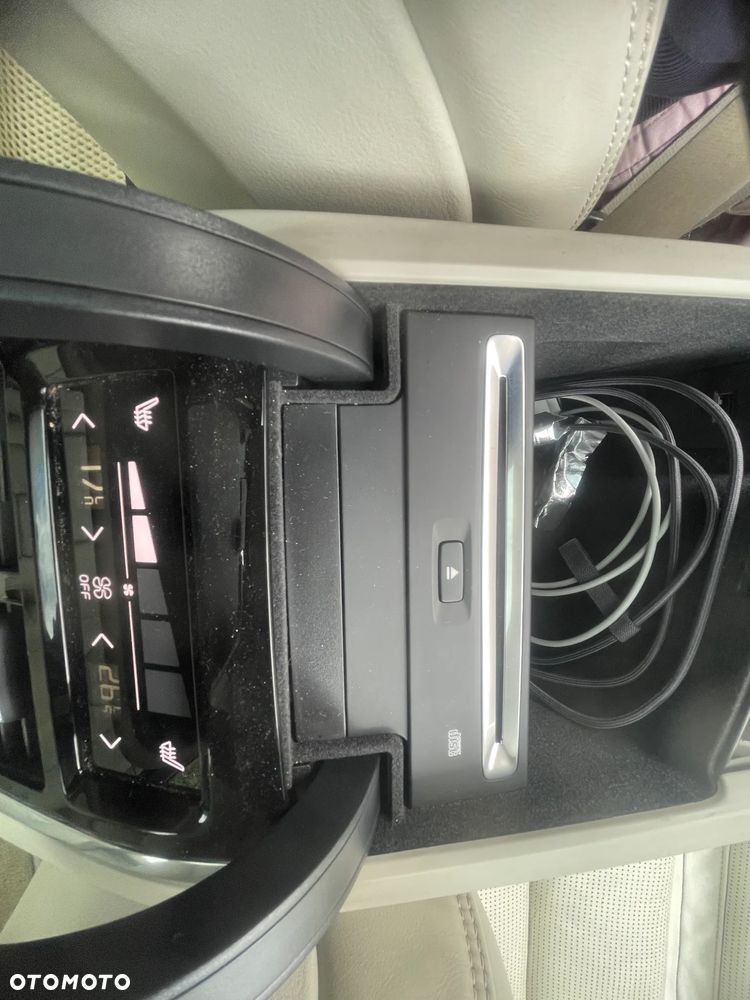 Volvo XC 90 D5 AWD Inscription 7os - 20