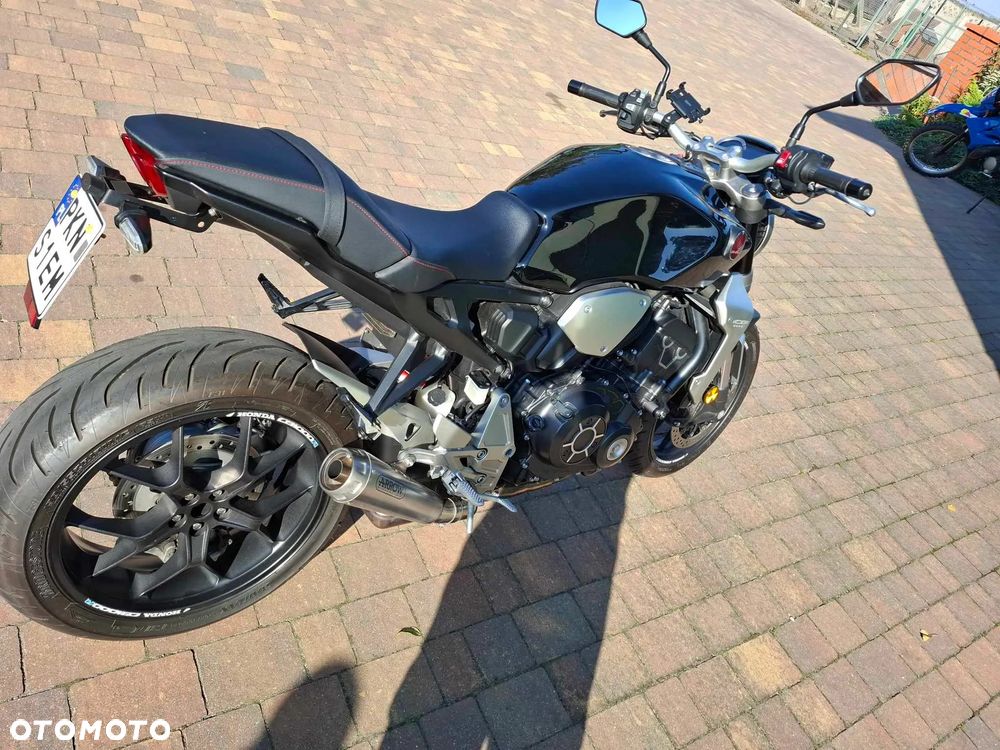 Honda CB - 2