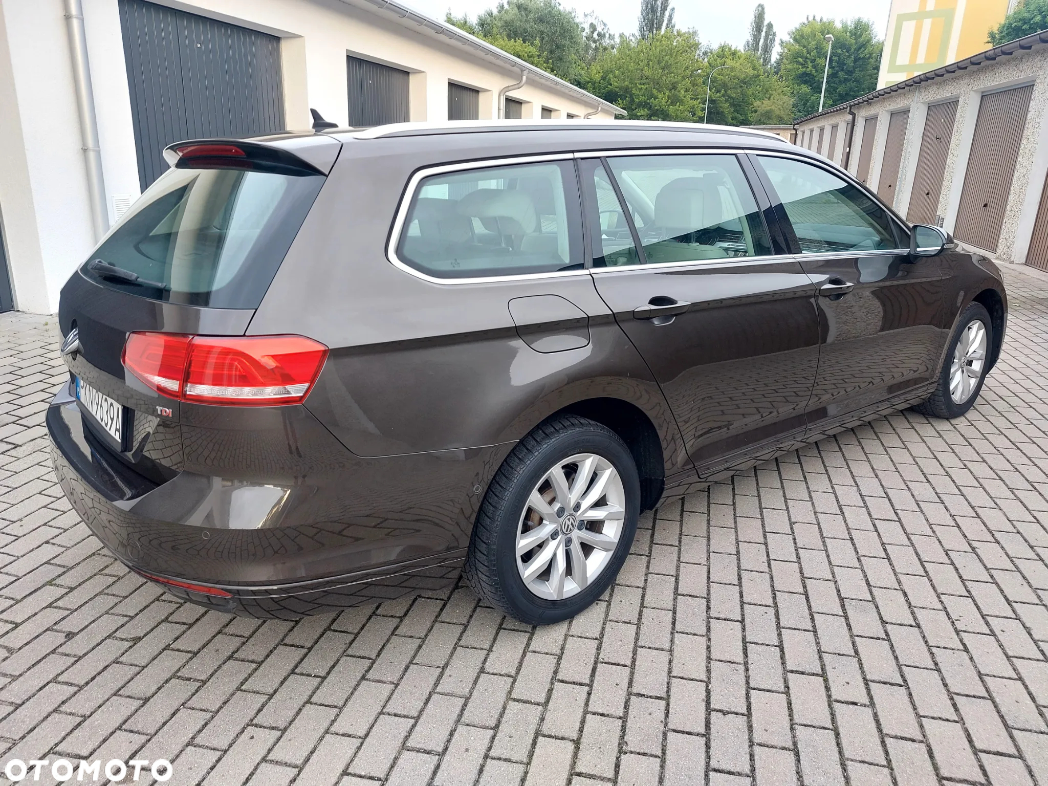 Volkswagen Passat 1.6 TDI BMT Comfortline - 13