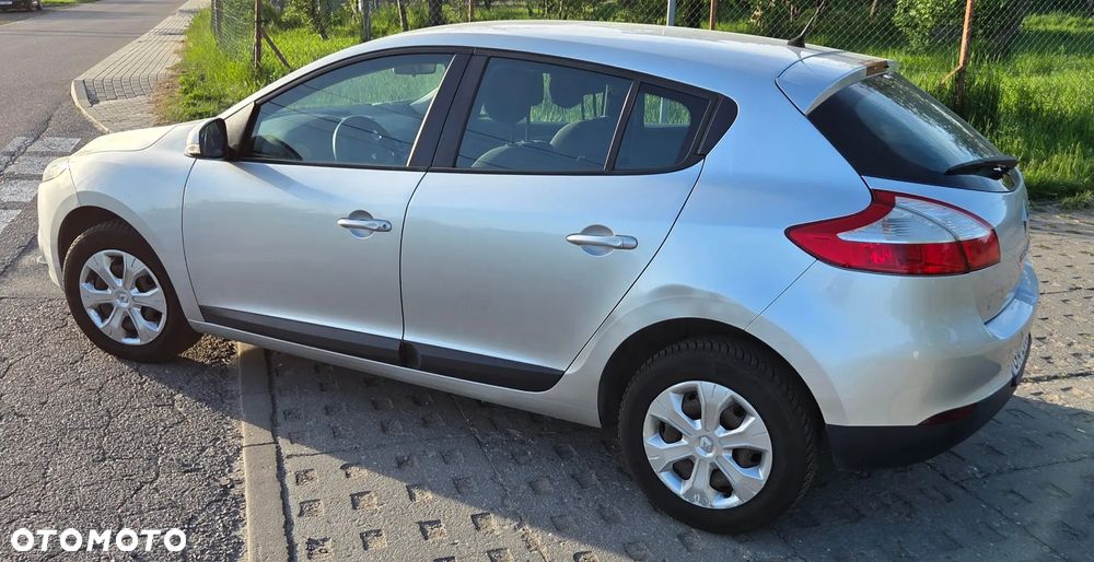Renault Megane 1.6 16V Expression - 11