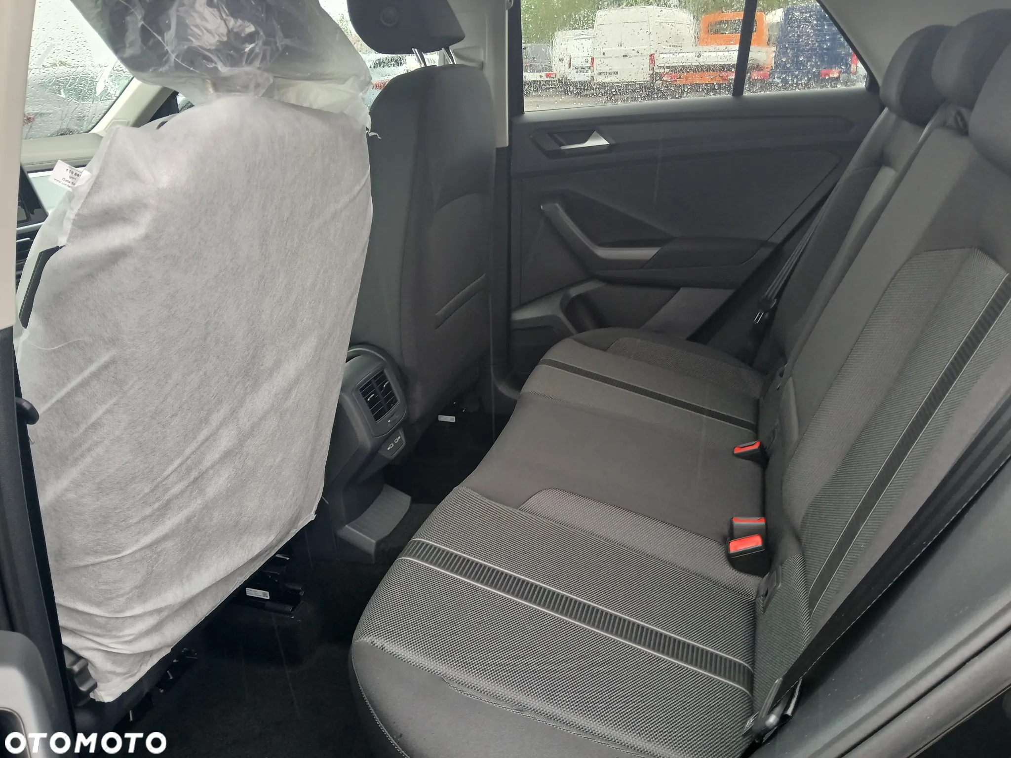 Volkswagen T-Roc 1.5 TSI Life Plus DSG - 11