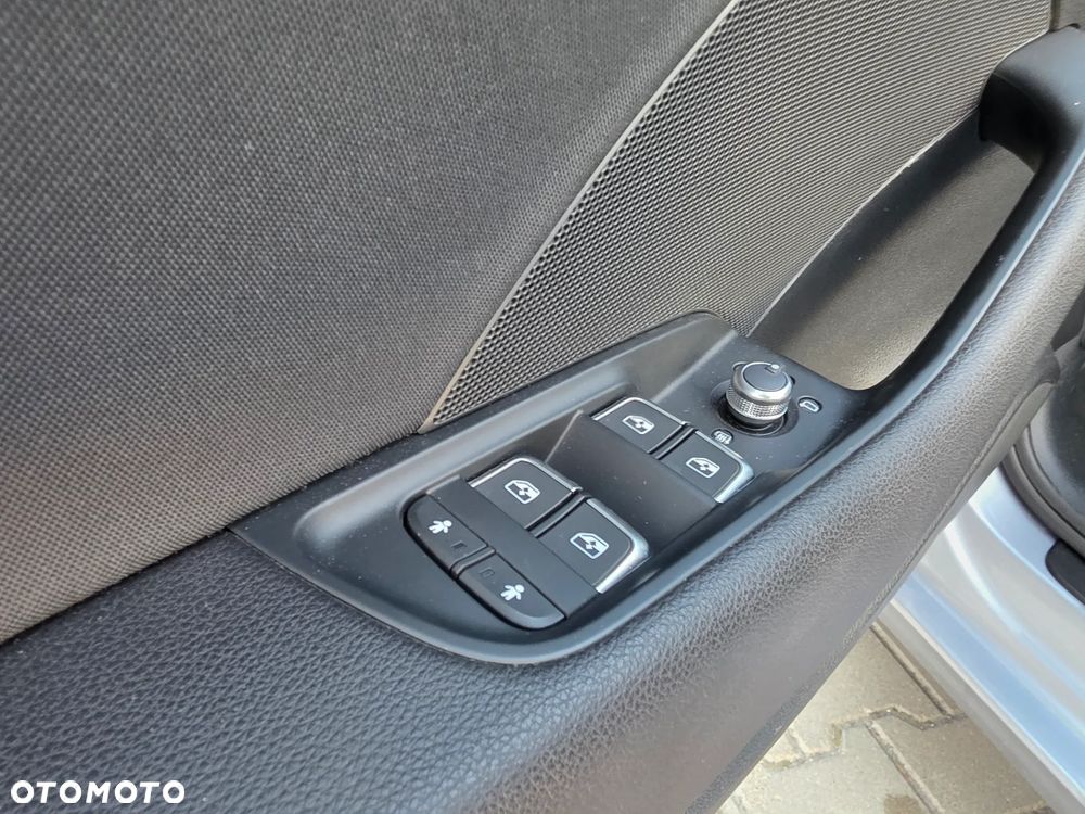 Audi A3 Limousine 1.6 TDI design - 19