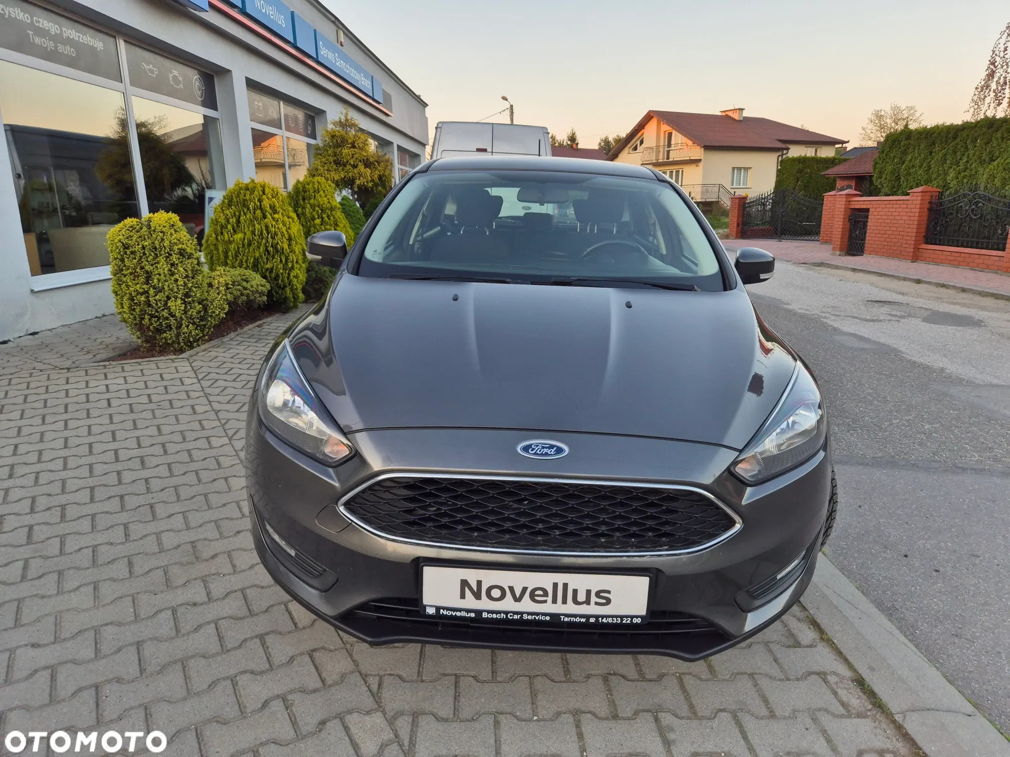 Ford Focus 1.6 Trend - 8