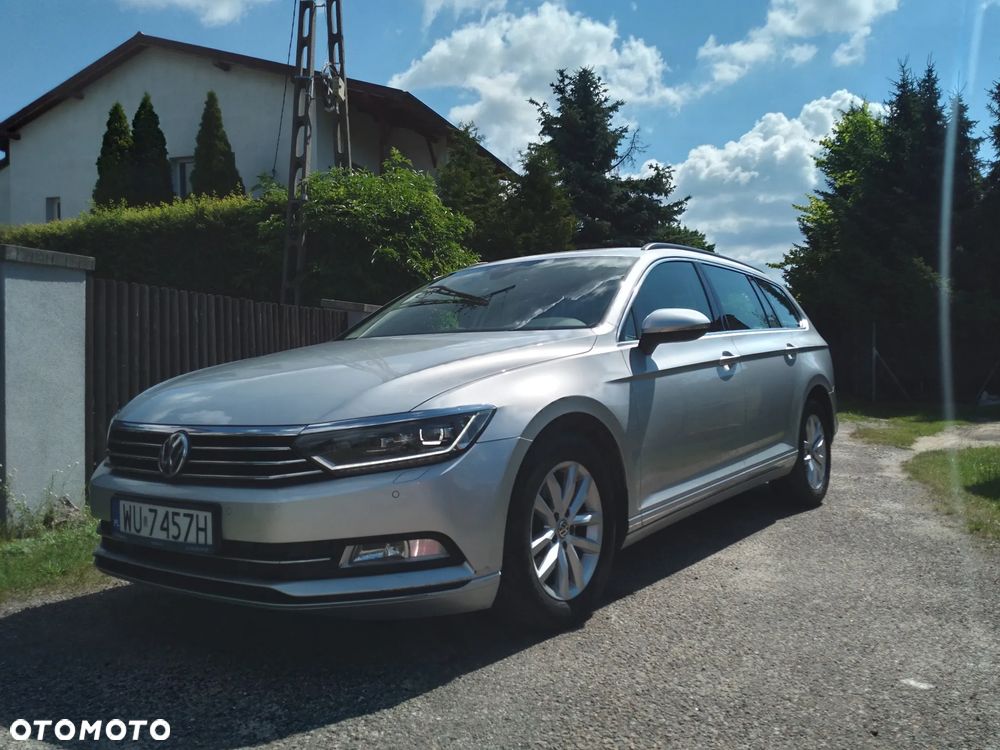 Volkswagen Passat - 1