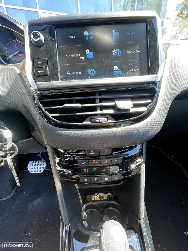 Peugeot 2008 PureTech 110 Stop&Start EAT6 Crossway - 20