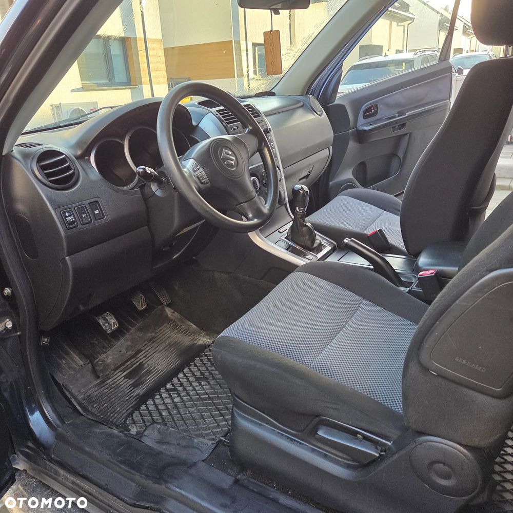 Suzuki Grand Vitara 1.6 De luxe - 19