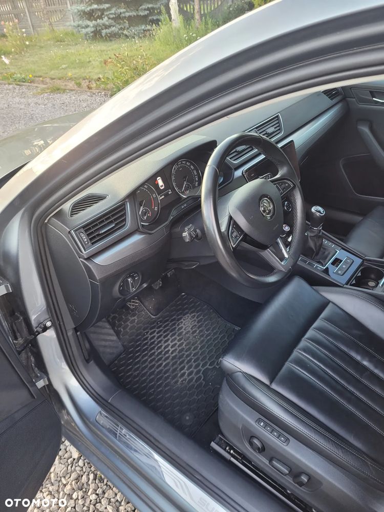 Skoda Superb 1.6 TDI GreenLine - 12