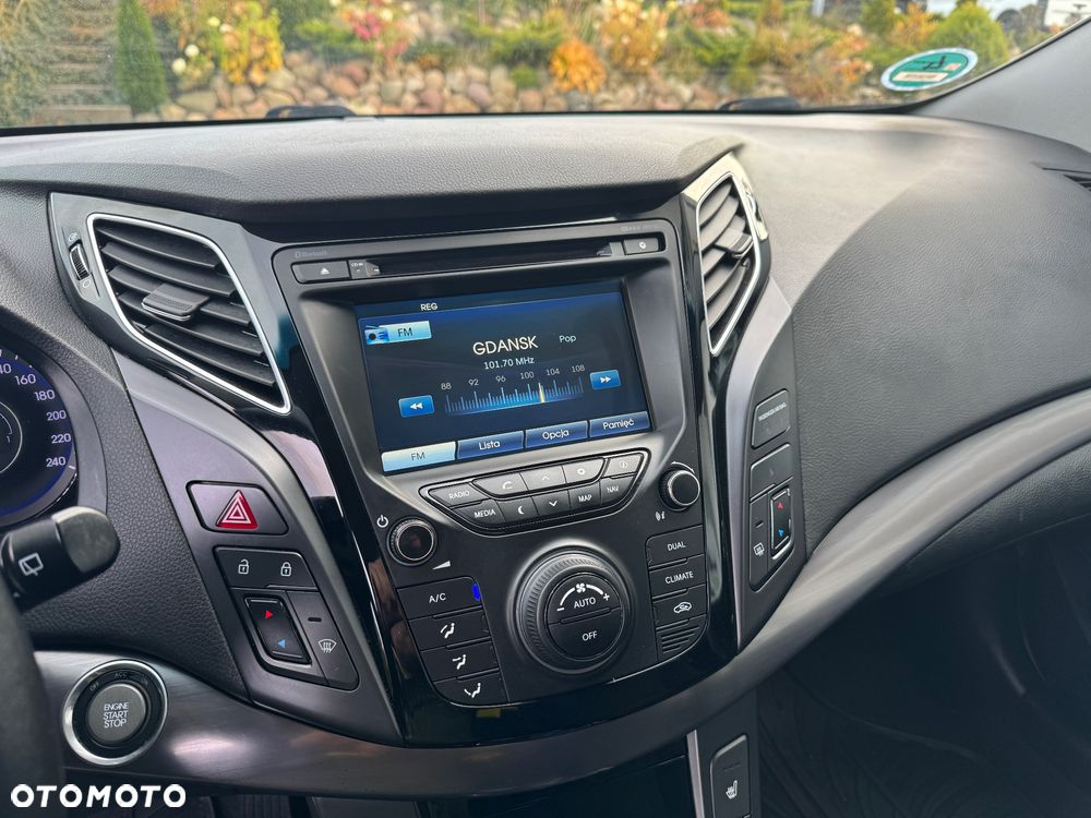 Hyundai i40 Kombi blue 1.6 Family+ - 24
