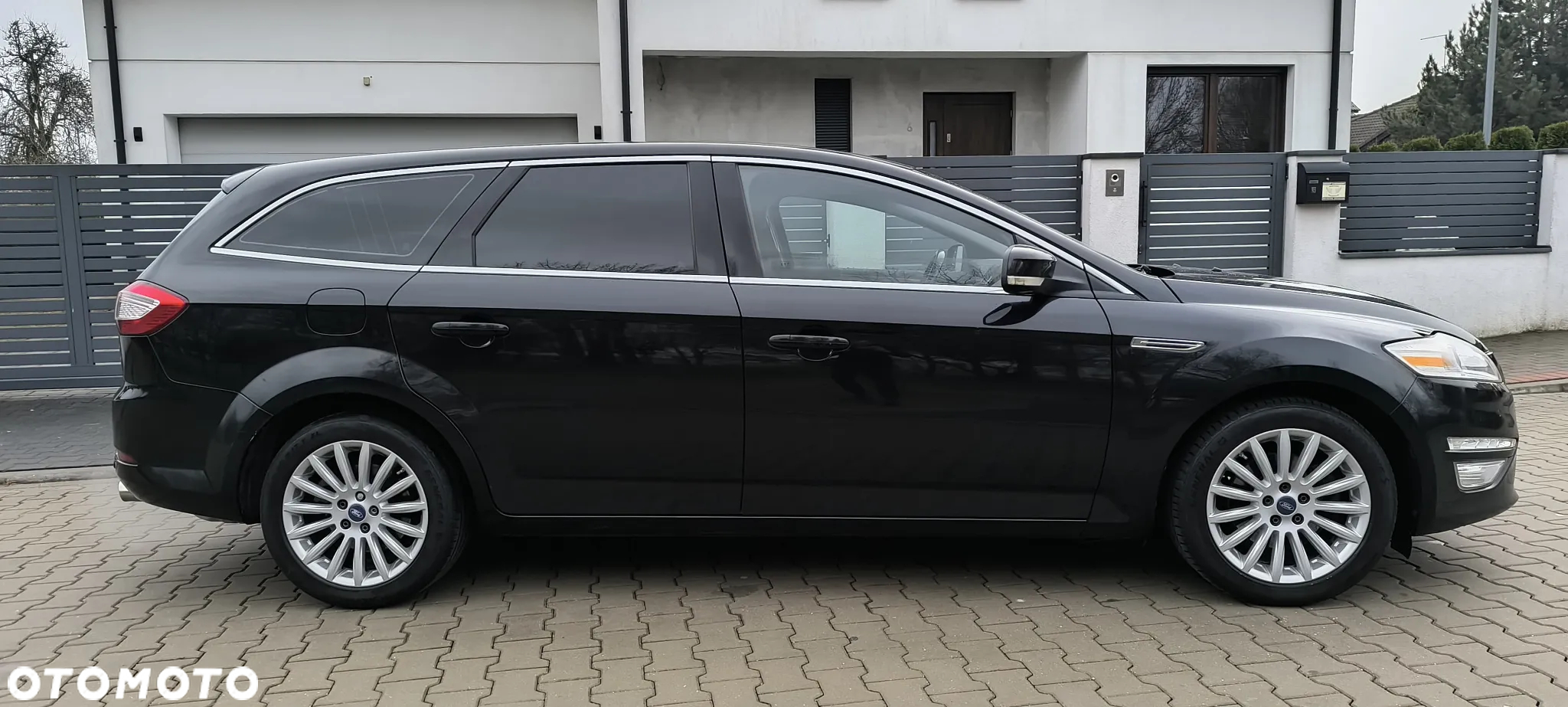 Ford Mondeo 2.0 EcoBoost Titanium - 24