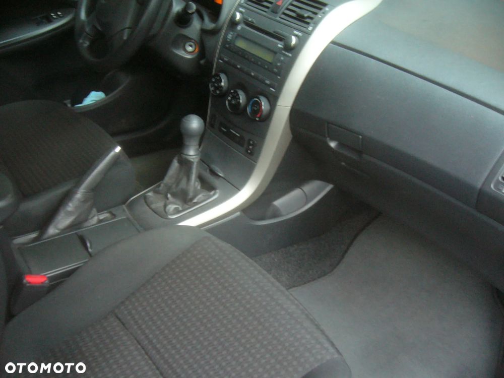 Toyota Corolla 1.4 D-4D Terra - 19