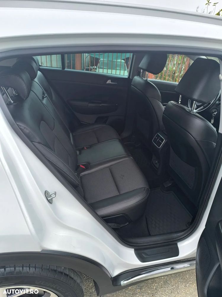 Kia Sportage 1.6 DSL 7DCT HP 4x4 Style - 35