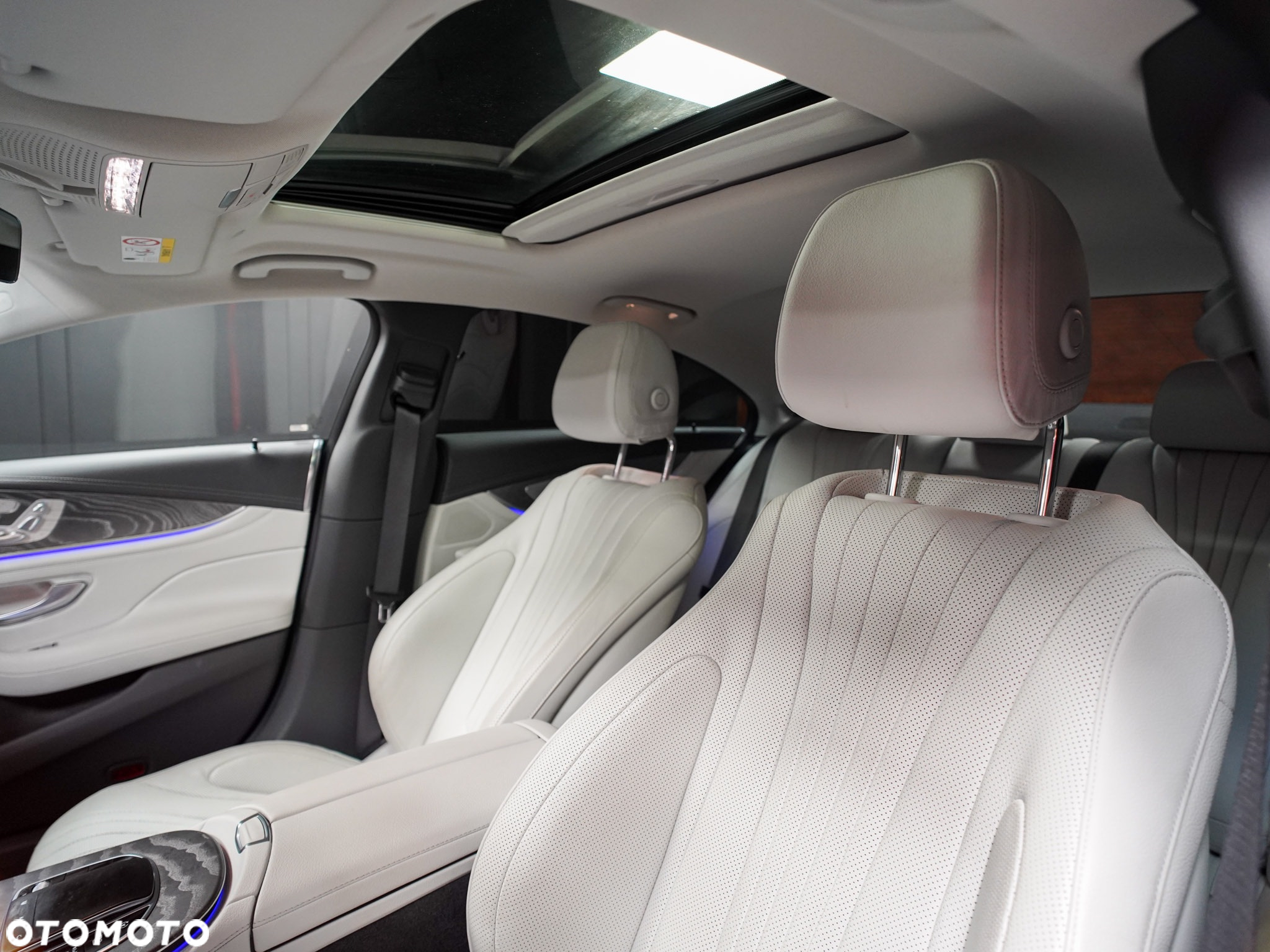 Mercedes-Benz CLS - 18