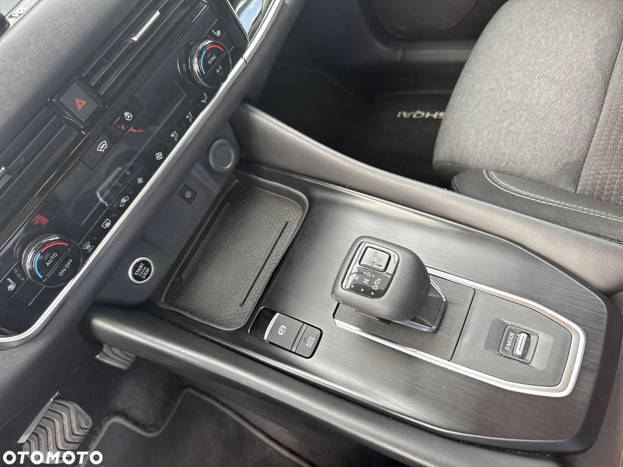 Nissan Qashqai 1.3 DIG-T mHEV N-Connecta Xtronic - 16