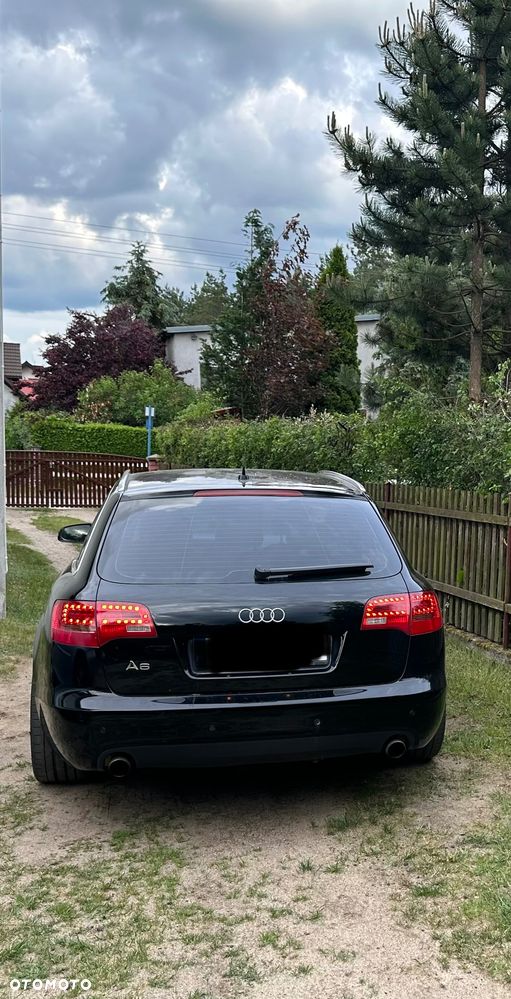 Audi A6 Avant 2.4 - 7