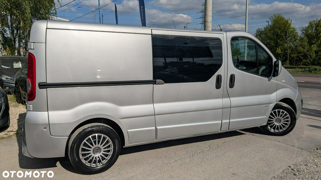 Opel Vivaro - 8